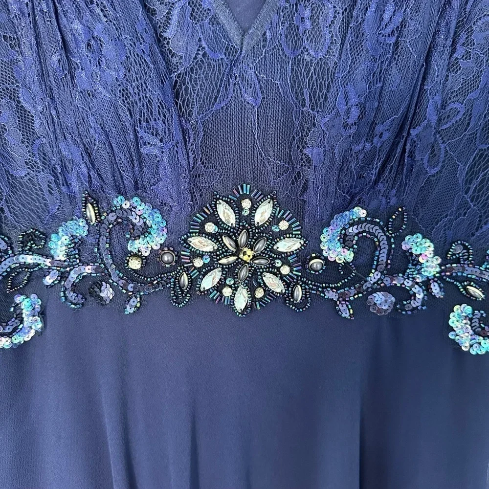 LAURA PETITE ROYAL BLUE V-NECK RHINESTONE DETAIL PROM FORMAL EVENING GOWN SIZE 4 - Picture 10 of 16